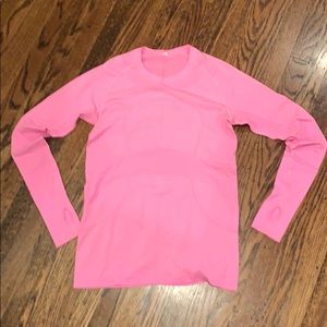 Lululemon long sleeve work out shirt